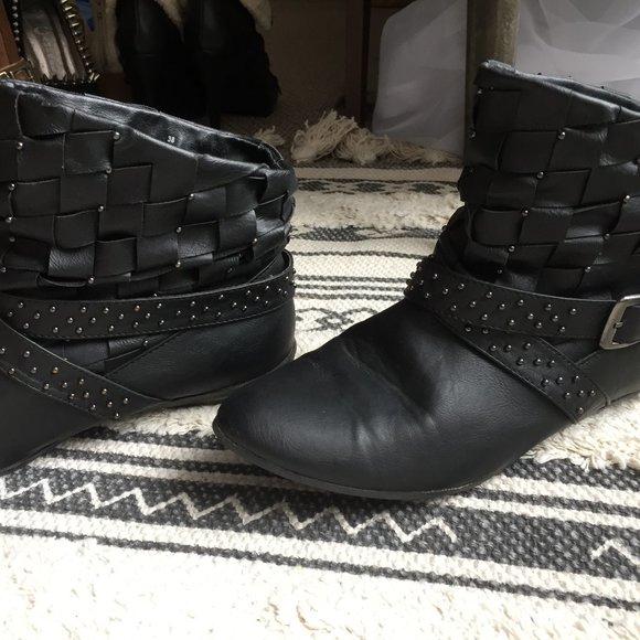 Aldo Ankle Boots - Picture 3 of 7
